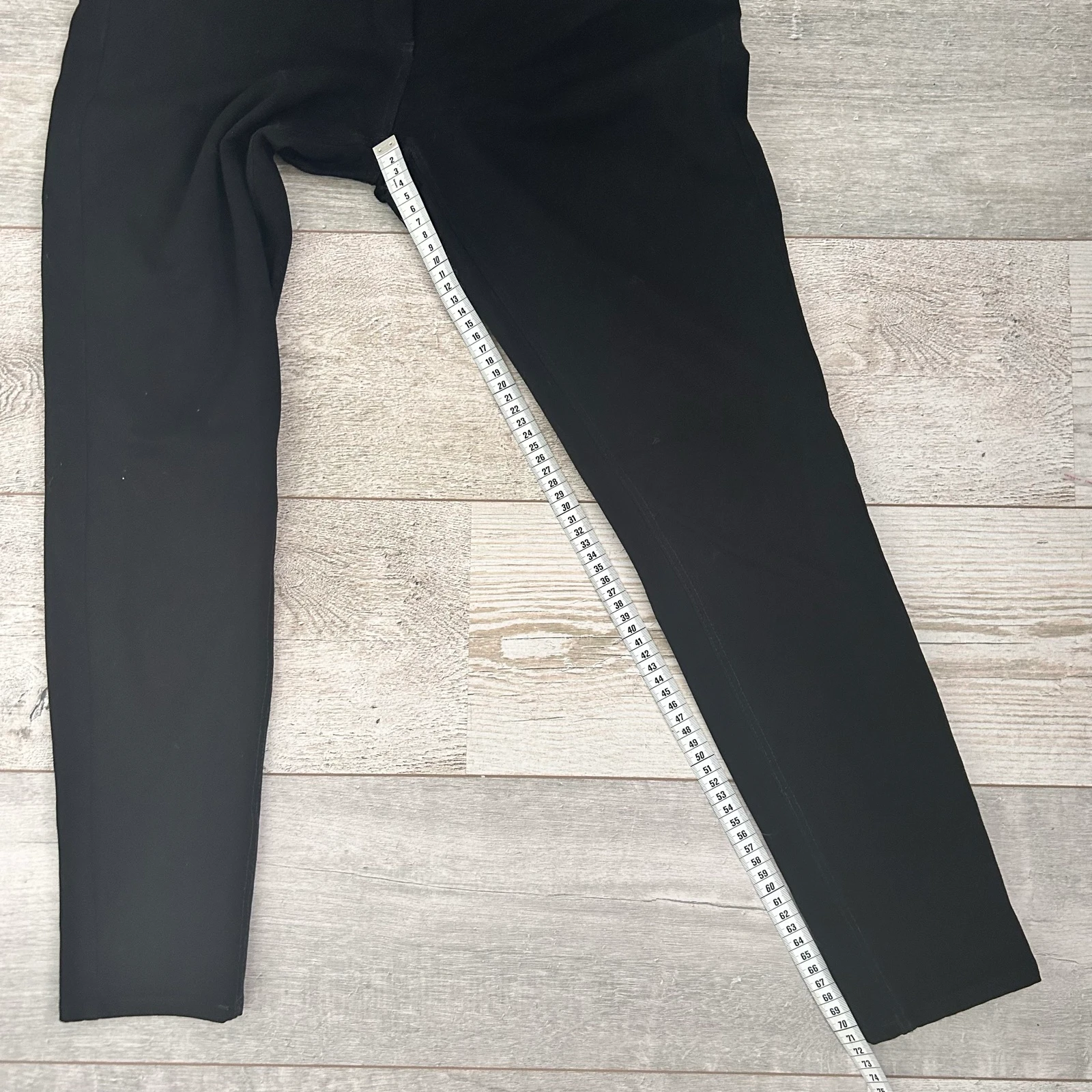 H&M Calça Preta / Slim Fit com Detalhe de Zíper – Tamanho 40 – photo 6